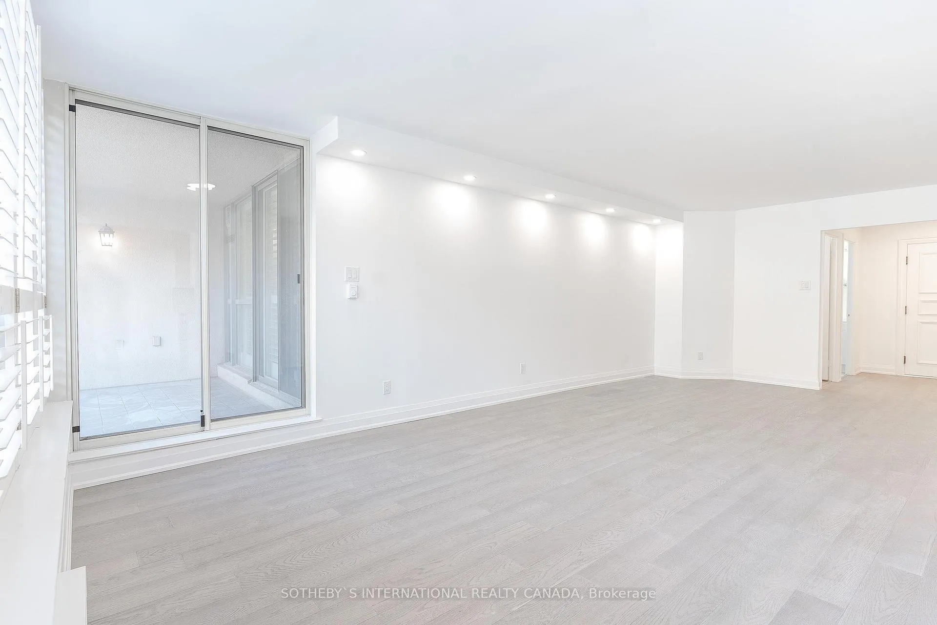 Photo 9 of Unit 603, 3800 Yonge Street, Toronto, Bedford Park-Nortown — HOMEH