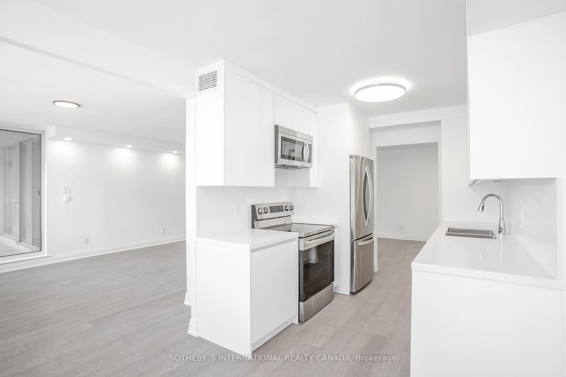 Photo 11 of Unit 603, 3800 Yonge Street, Toronto, Bedford Park-Nortown — HOMEH