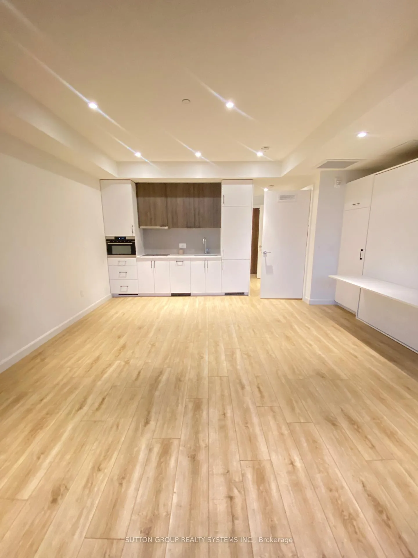 Photo 2 of Unit 1311, 741 King Street W, Kitchener — HOMEH