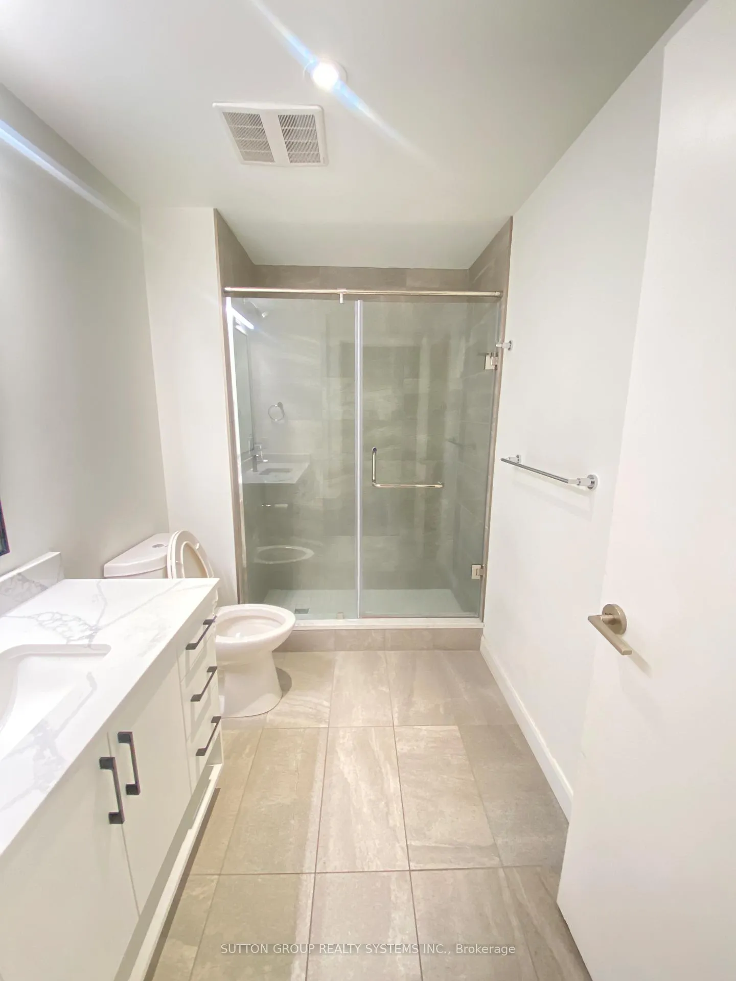 Photo 7 of Unit 1311, 741 King Street W, Kitchener — HOMEH