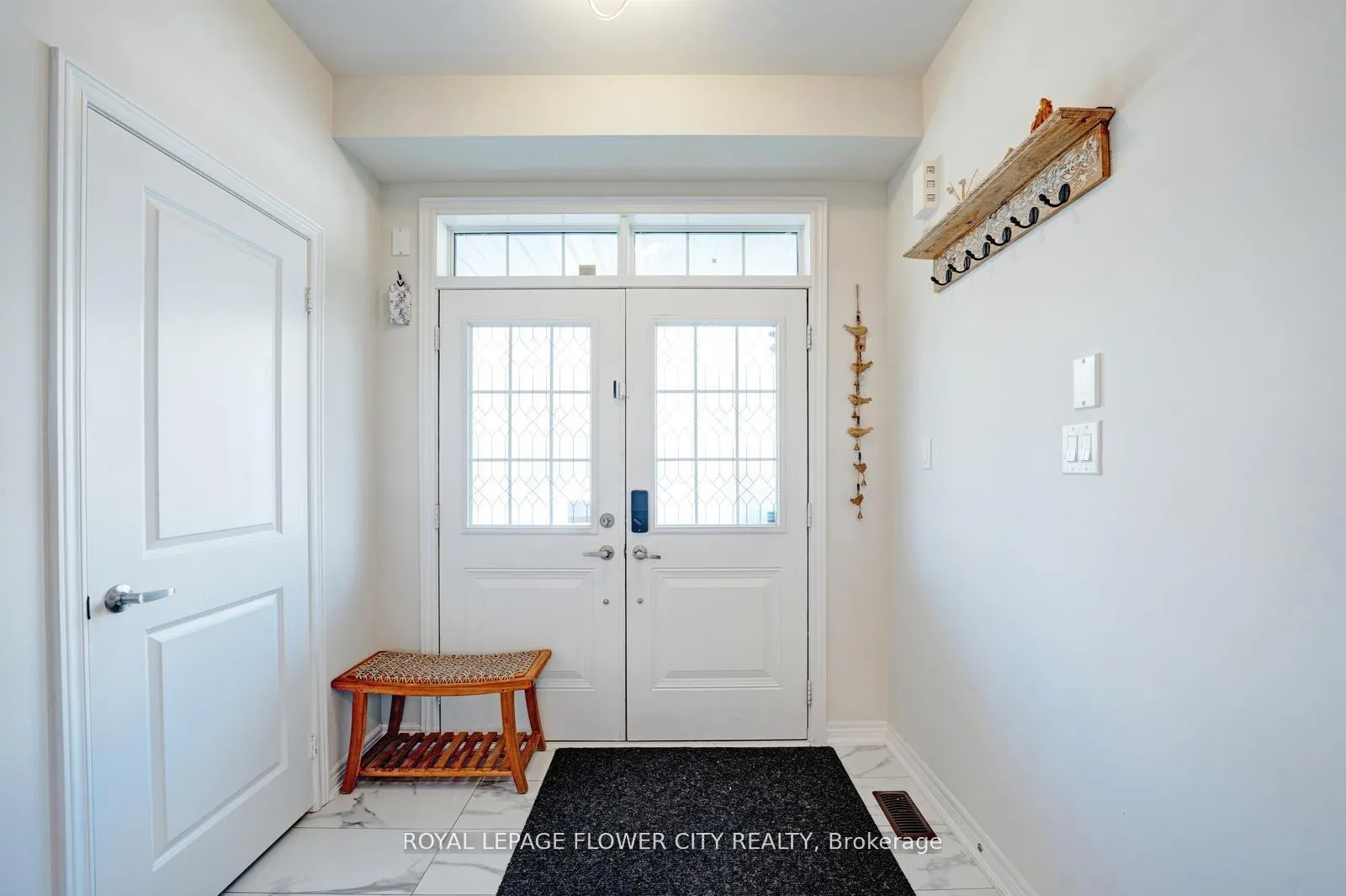 Photo 3 of 14 Labrish Road, Brampton, Northwest Brampton — HOMEH