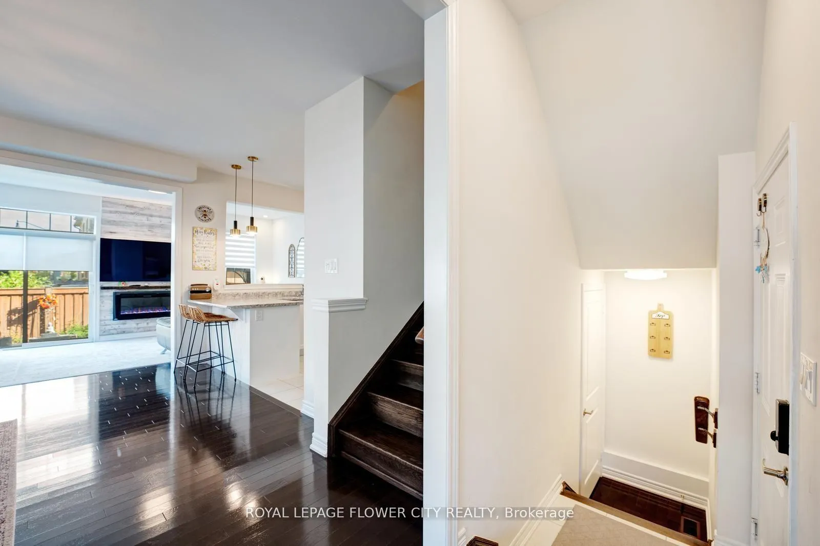 Photo 7 of 14 Labrish Road, Brampton, Northwest Brampton — HOMEH