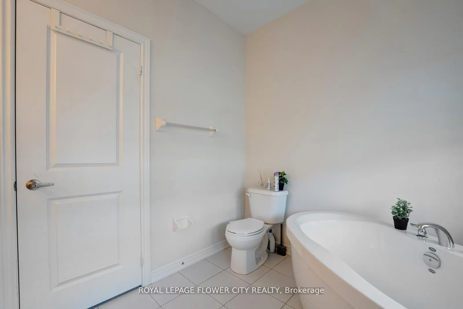Photo 38 of 14 Labrish Road, Brampton, Northwest Brampton — HOMEH