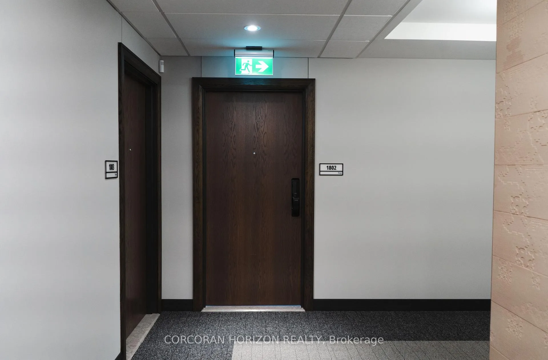 Photo 4 of Unit 1802, 741 King Street W, Kitchener, KW Hospital — HOMEH