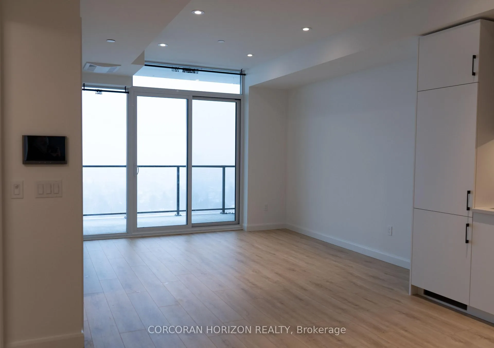 Photo 5 of Unit 1802, 741 King Street W, Kitchener, KW Hospital — HOMEH