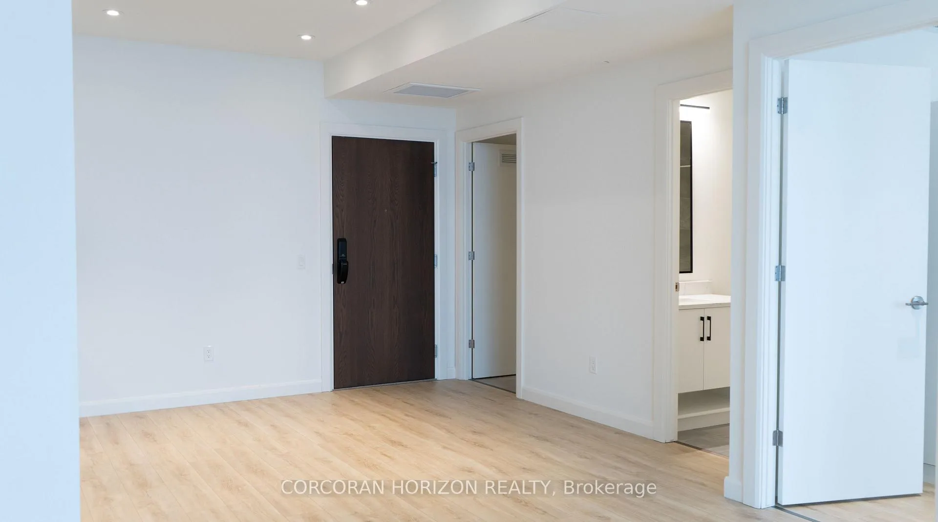 Photo 8 of Unit 1802, 741 King Street W, Kitchener, KW Hospital — HOMEH