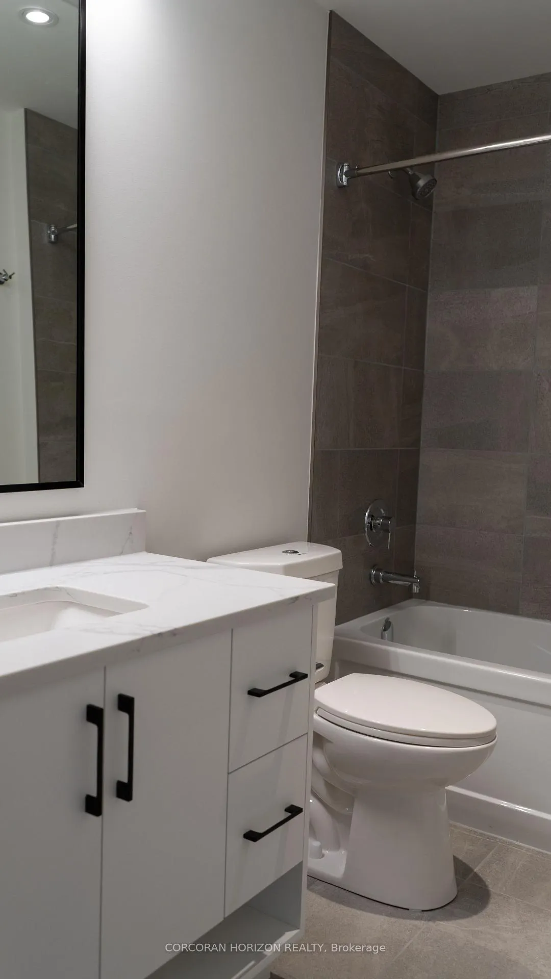 Photo 9 of Unit 1802, 741 King Street W, Kitchener, KW Hospital — HOMEH