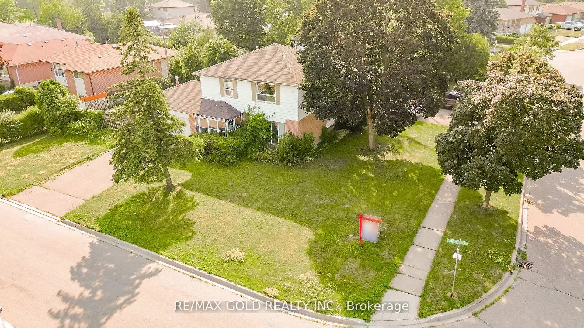 Photo 2 of 1 Dartnell Place, Brampton, Southgate — HOMEH