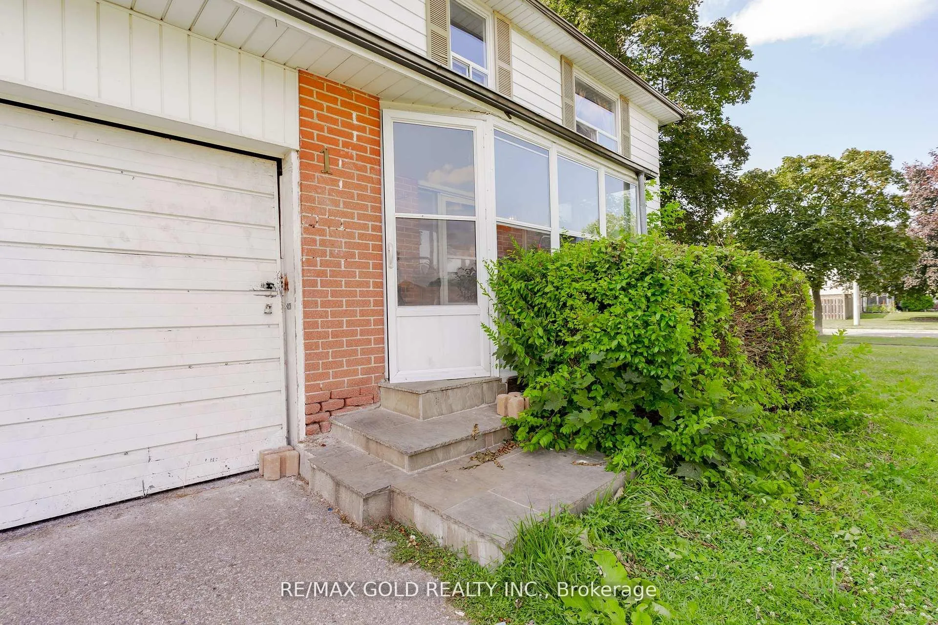 Photo 3 of 1 Dartnell Place, Brampton, Southgate — HOMEH
