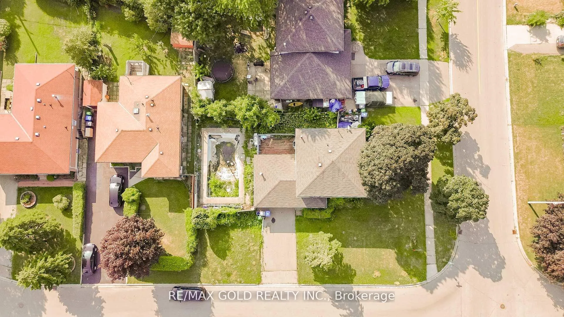 Photo 33 of 1 Dartnell Place, Brampton, Southgate — HOMEH