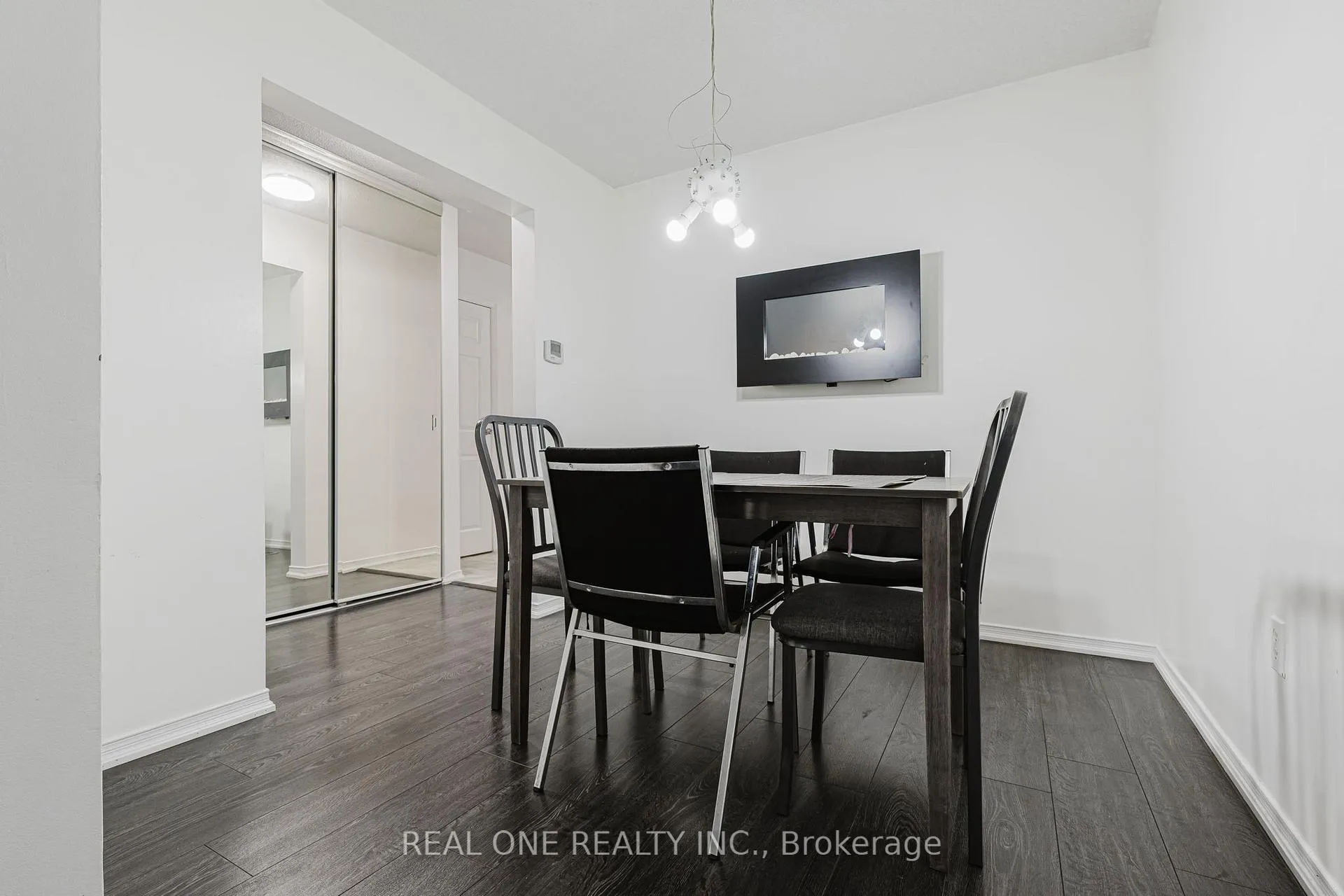 Photo 7 of Unit 60, 10 Holborn Court, Kitchener — HOMEH