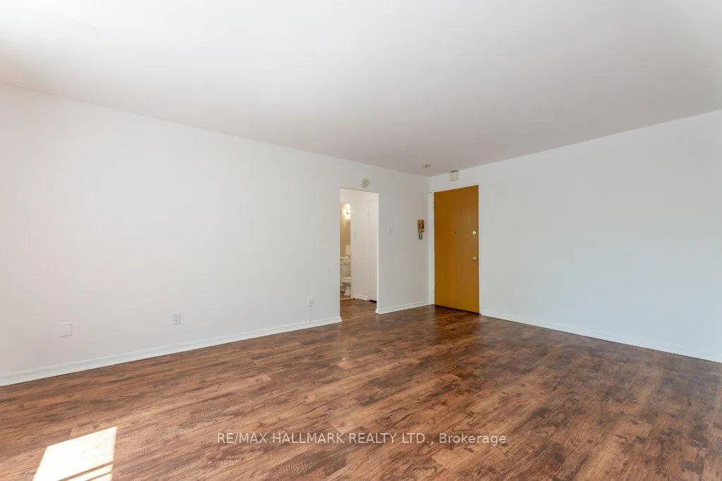 Photo 5 of Unit 2, 53 Neptune Drive, Toronto, Englemount-Lawrence — HOMEH