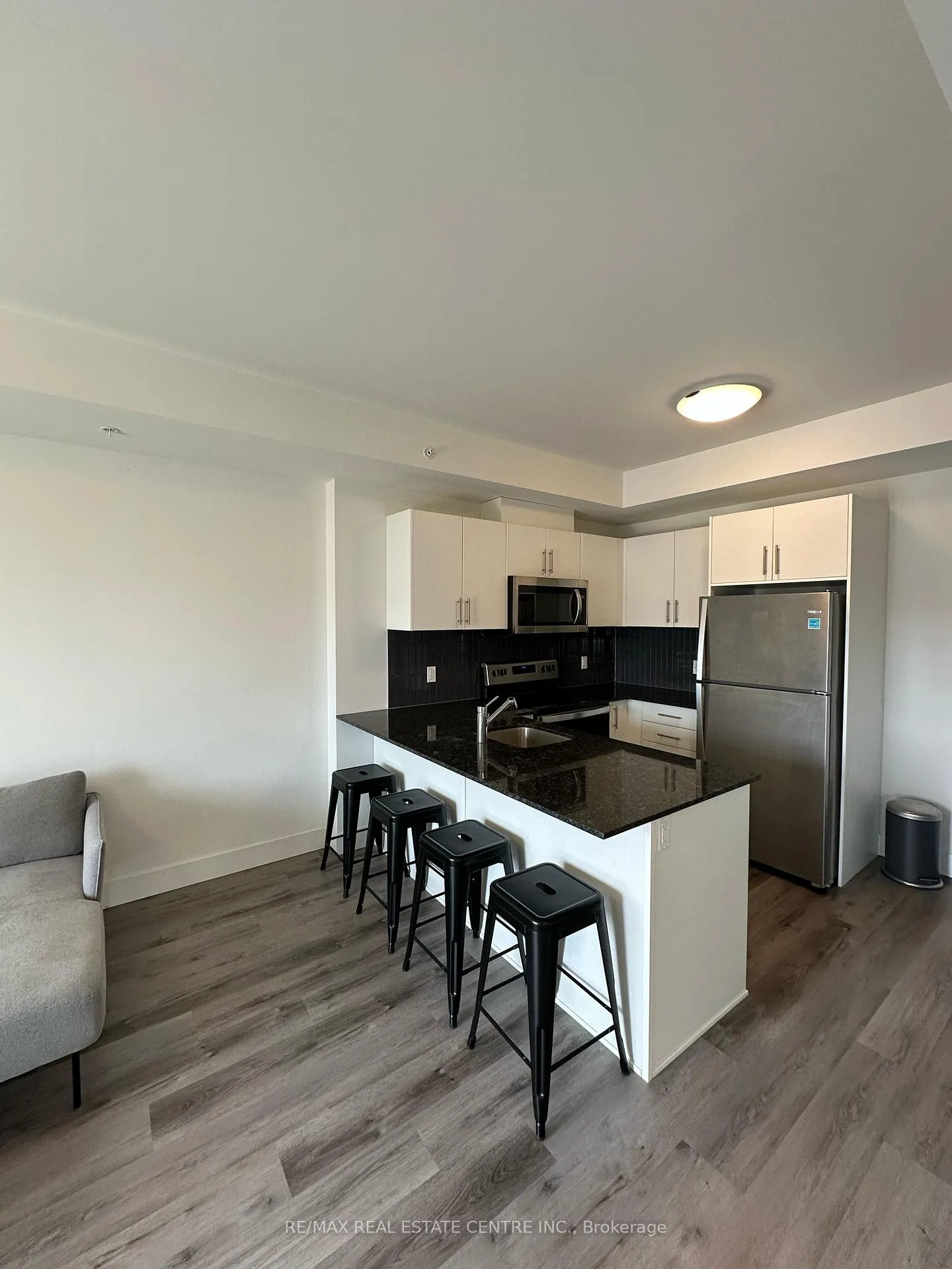Photo 6 of Unit 403, 103 Roger Street, Waterloo, Uptown Waterloo — HOMEH