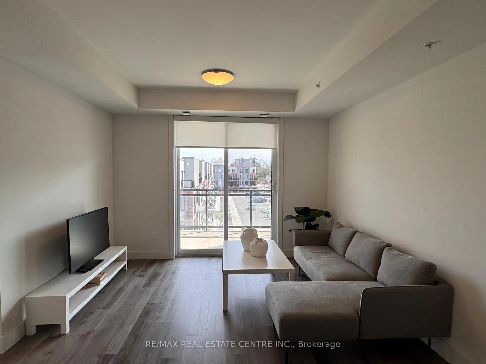 Photo 8 of Unit 403, 103 Roger Street, Waterloo, Uptown Waterloo — HOMEH