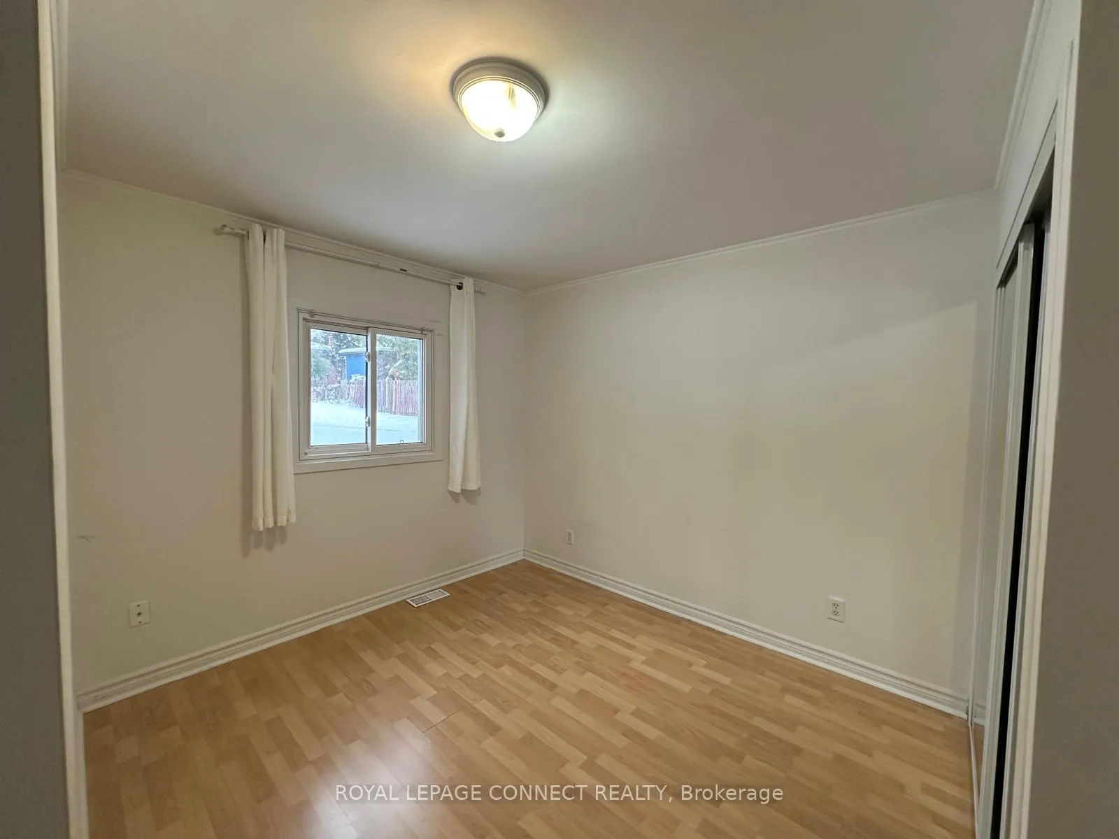 Photo 8 of 612 Marksbury Road S, Pickering, West Shore — HOMEH