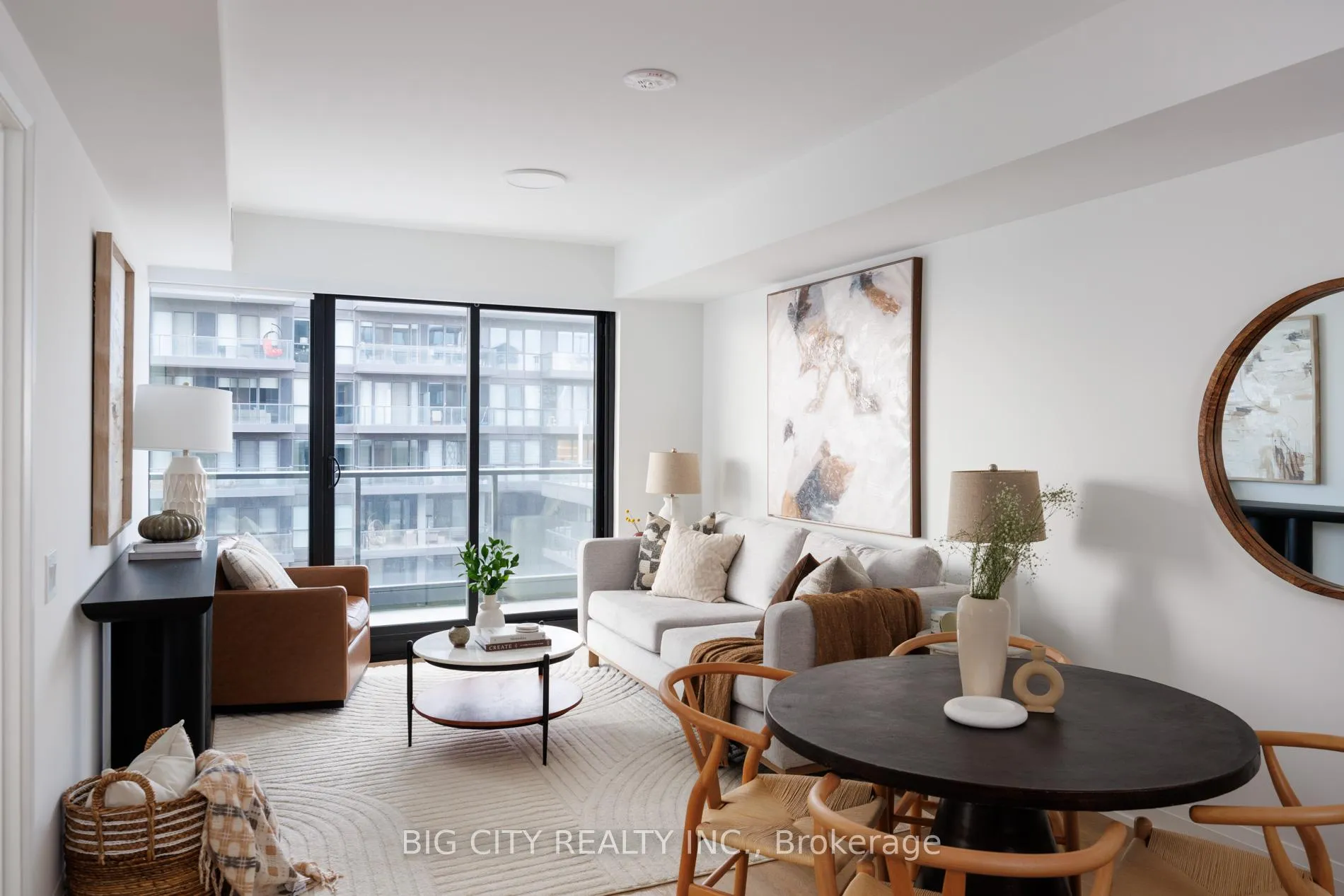 Photo 6 of Unit 803, 36 Brentcliffe Road, Toronto, Thorncliffe Park — HOMEH