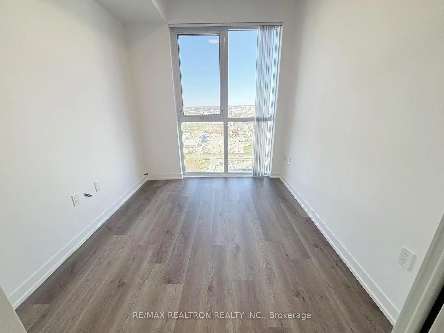 Photo 7 of Unit 2902, 8 Interchange Way, Vaughan, Vaughan Corporate Centre — HOMEH