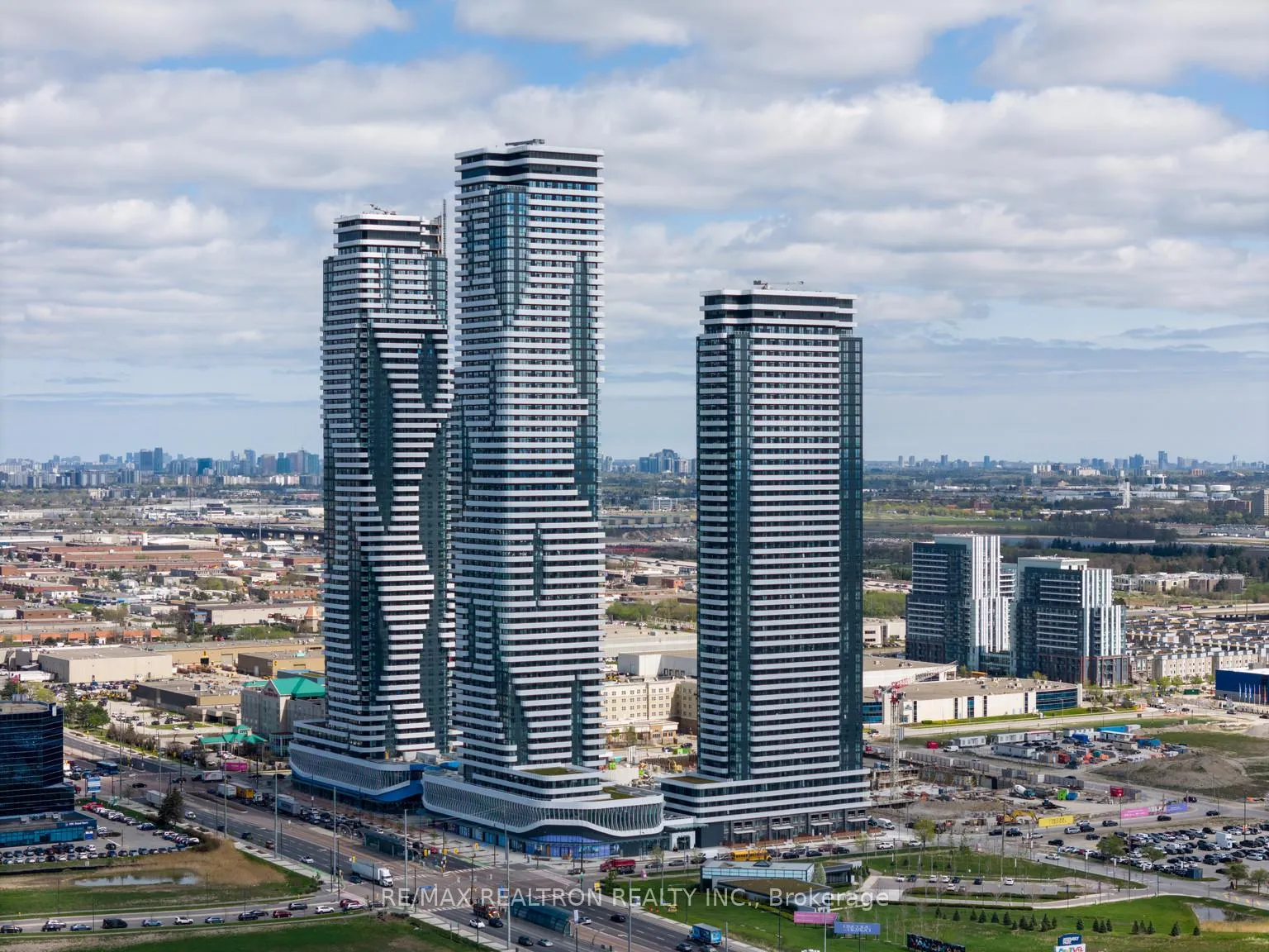 Photo 13 of Unit 2902, 8 Interchange Way, Vaughan, Vaughan Corporate Centre — HOMEH
