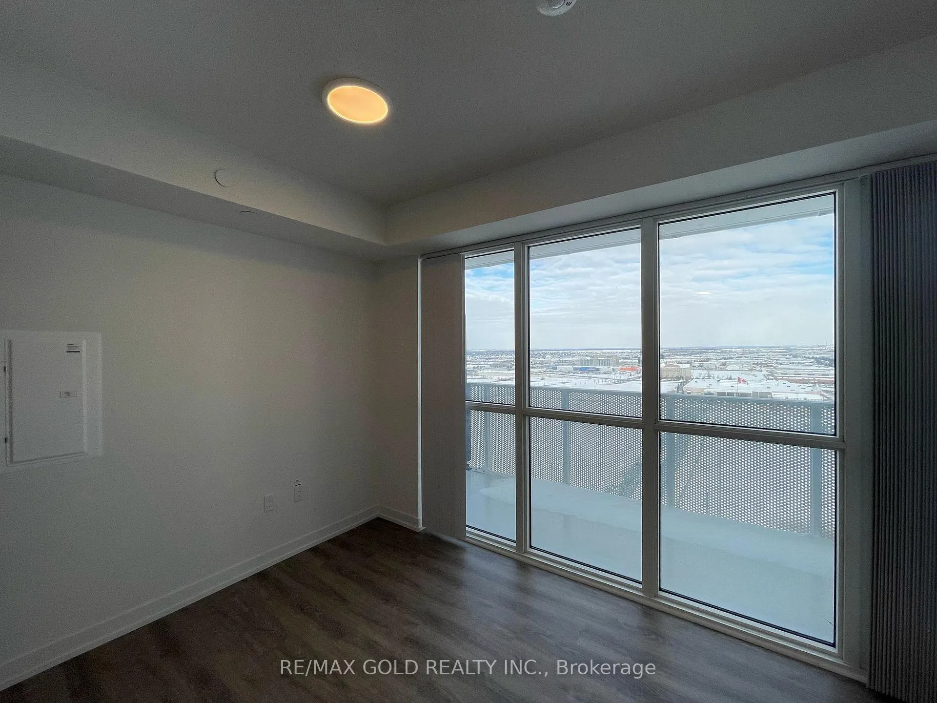 Photo 26 of Unit 2012, 195 Commerce Street W, Vaughan, Vaughan Corporate Centre — HOMEH
