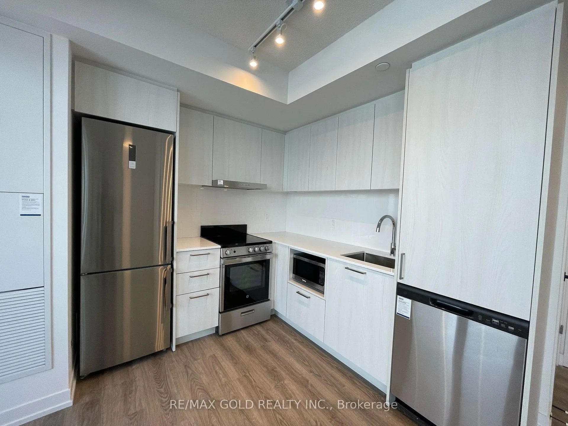 Photo 27 of Unit 2012, 195 Commerce Street W, Vaughan, Vaughan Corporate Centre — HOMEH