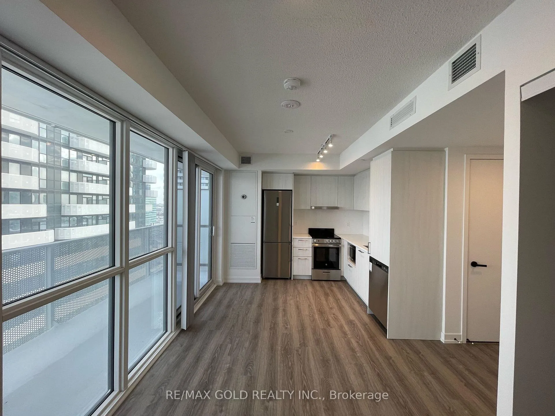 Photo 28 of Unit 2012, 195 Commerce Street W, Vaughan, Vaughan Corporate Centre — HOMEH