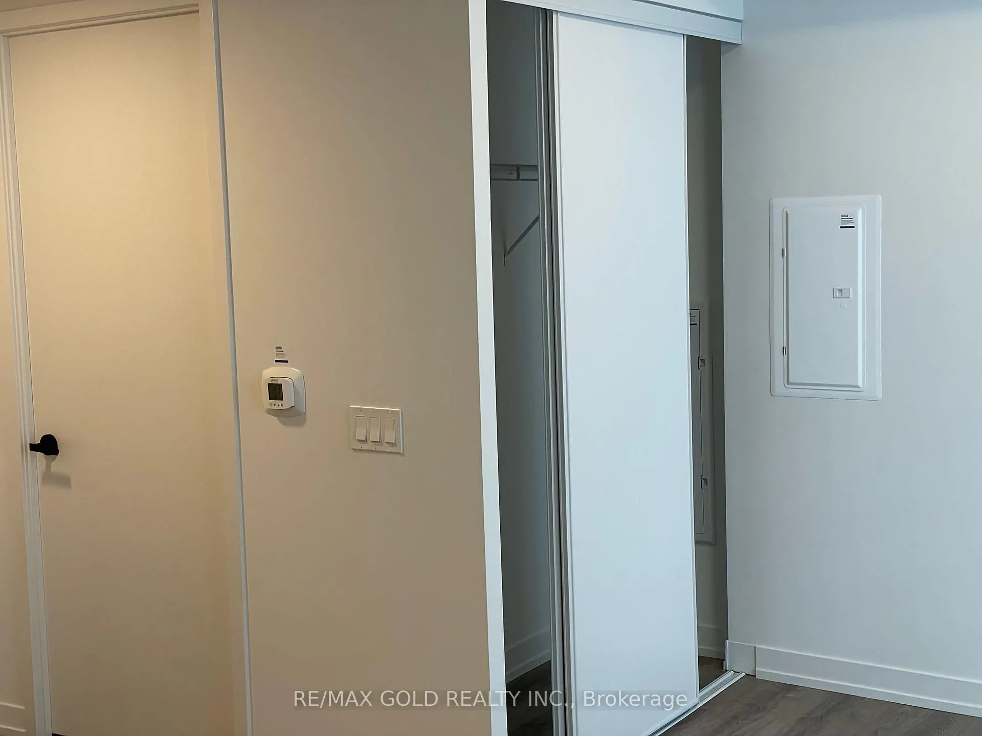 Photo 47 of Unit 2012, 195 Commerce Street W, Vaughan, Vaughan Corporate Centre — HOMEH