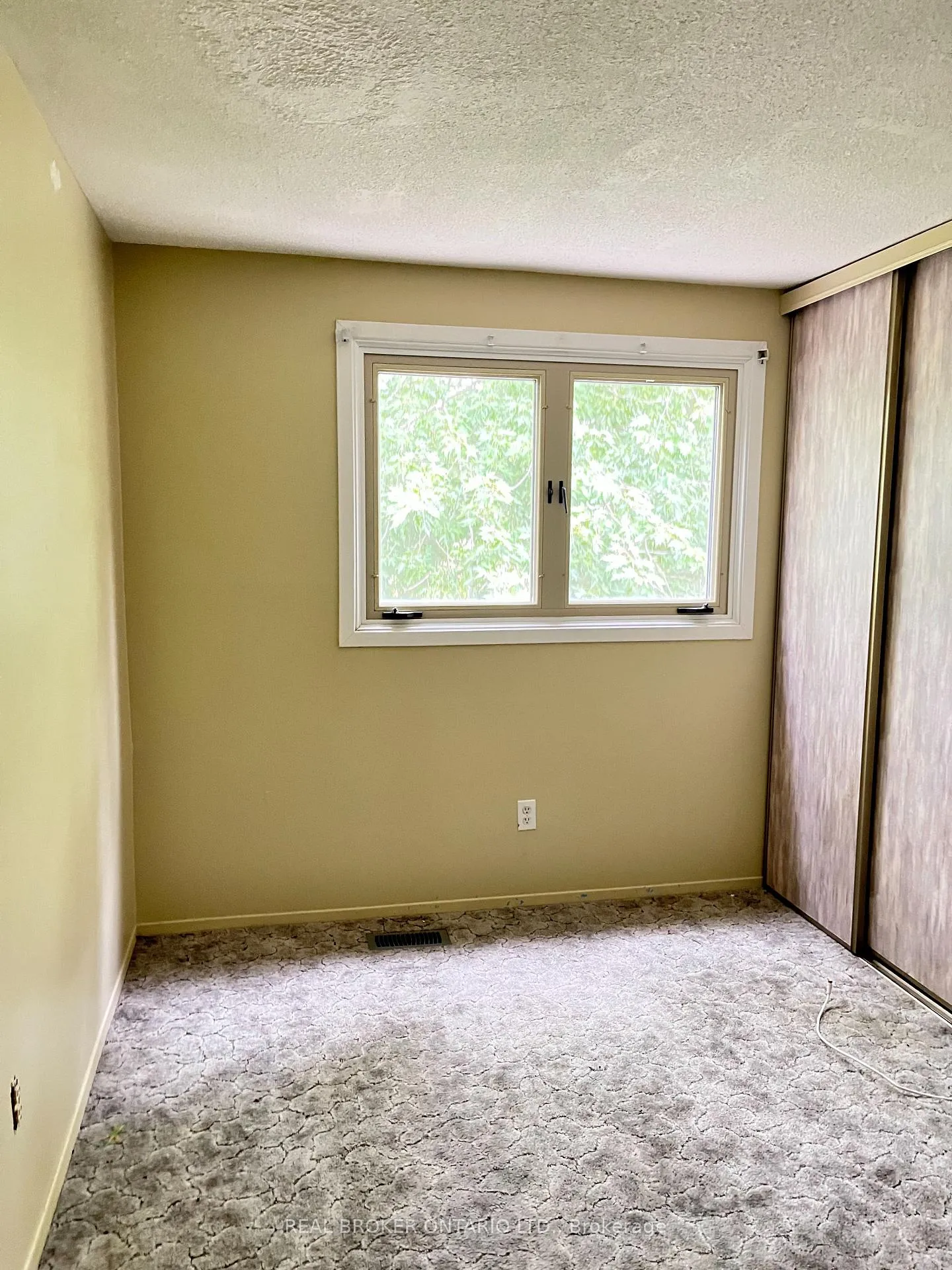 Photo 6 of 47 Wedgewood Avenue E, Chatham-Kent, Chatham — HOMEH