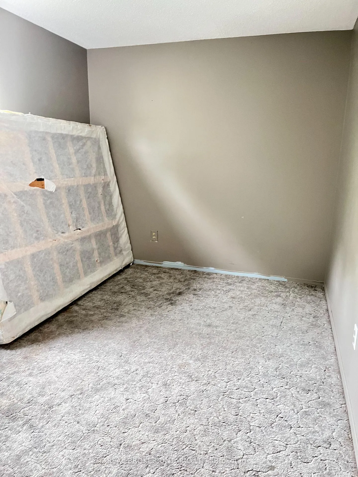 Photo 8 of 47 Wedgewood Avenue E, Chatham-Kent, Chatham — HOMEH