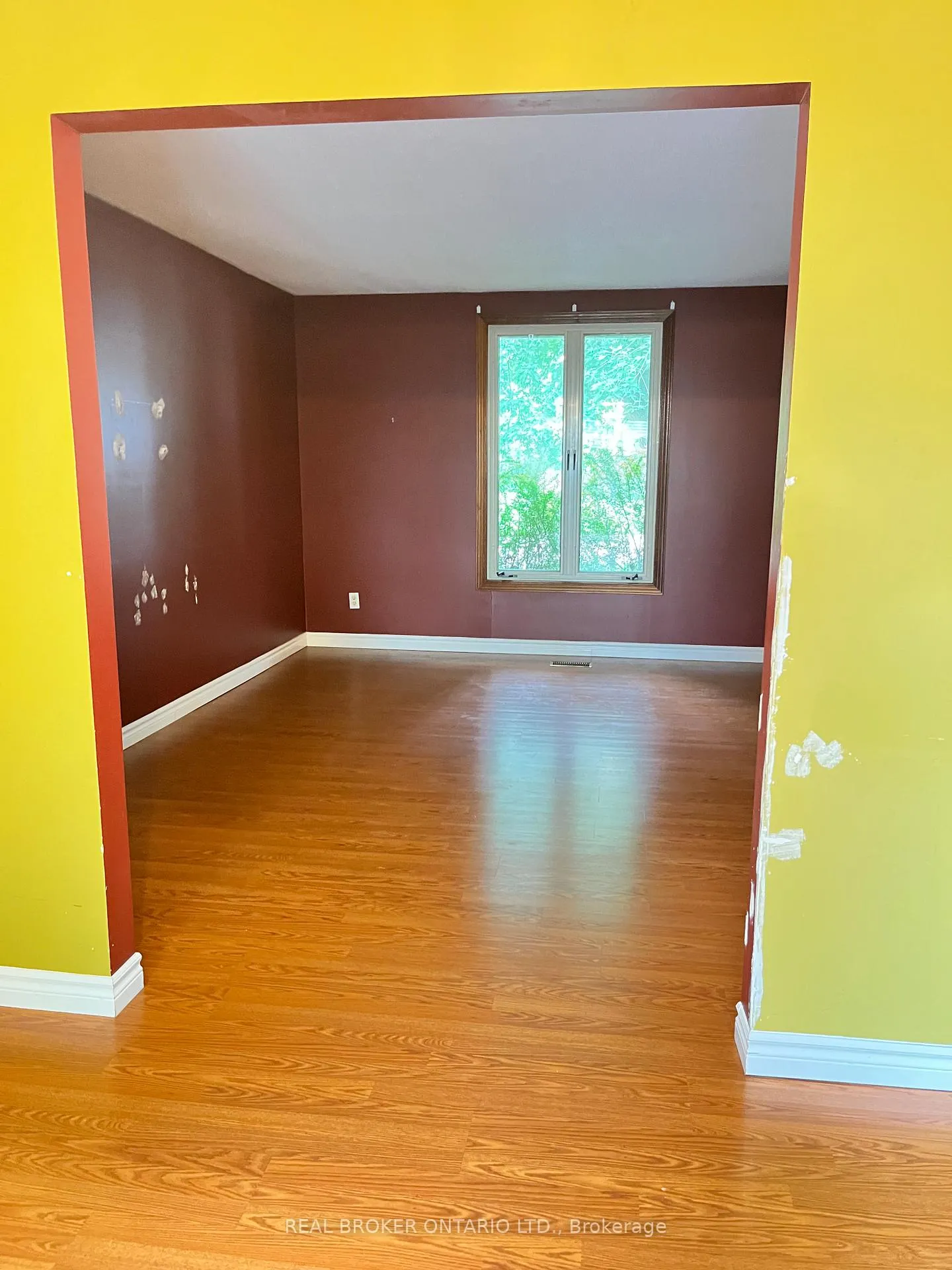 Photo 20 of 47 Wedgewood Avenue E, Chatham-Kent, Chatham — HOMEH