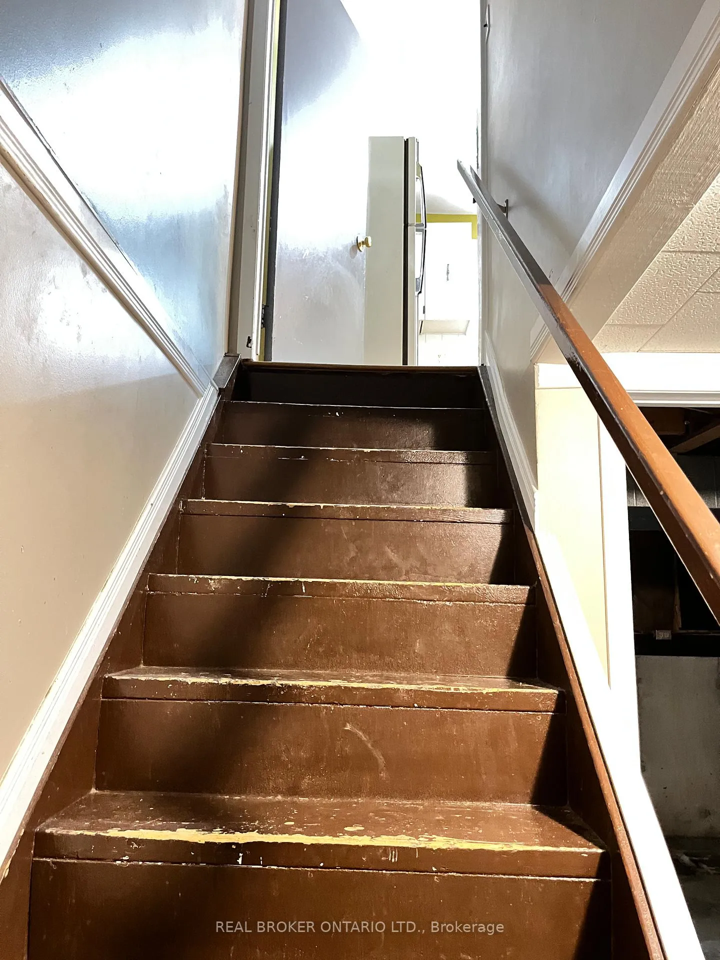Photo 26 of 47 Wedgewood Avenue E, Chatham-Kent, Chatham — HOMEH