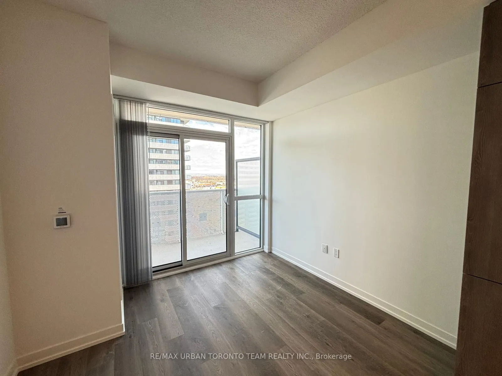 Photo 7 of Unit 2115, 8 Interchange Way, Vaughan, Vaughan Corporate Centre — HOMEH
