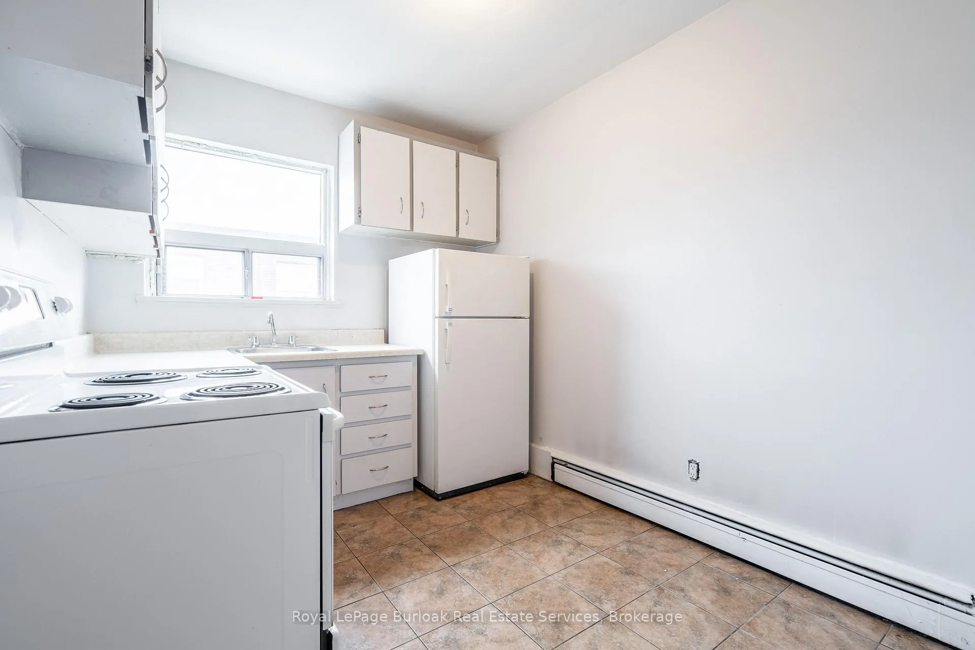 Photo 6 of Unit 7, 165 Park Row, Hamilton, Delta — HOMEH