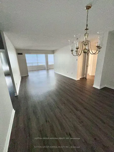 Photo 4 of Unit 207, 7 Townsgate Drive, Vaughan, Crestwood-Springfarm-Yorkhill — HOMEH