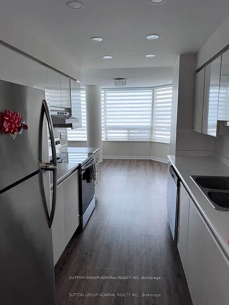 Photo 5 of Unit 207, 7 Townsgate Drive, Vaughan, Crestwood-Springfarm-Yorkhill — HOMEH