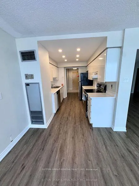 Photo 6 of Unit 207, 7 Townsgate Drive, Vaughan, Crestwood-Springfarm-Yorkhill — HOMEH