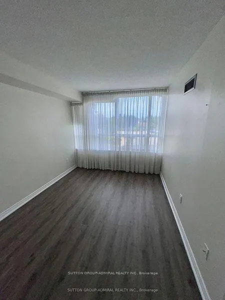 Photo 8 of Unit 207, 7 Townsgate Drive, Vaughan, Crestwood-Springfarm-Yorkhill — HOMEH