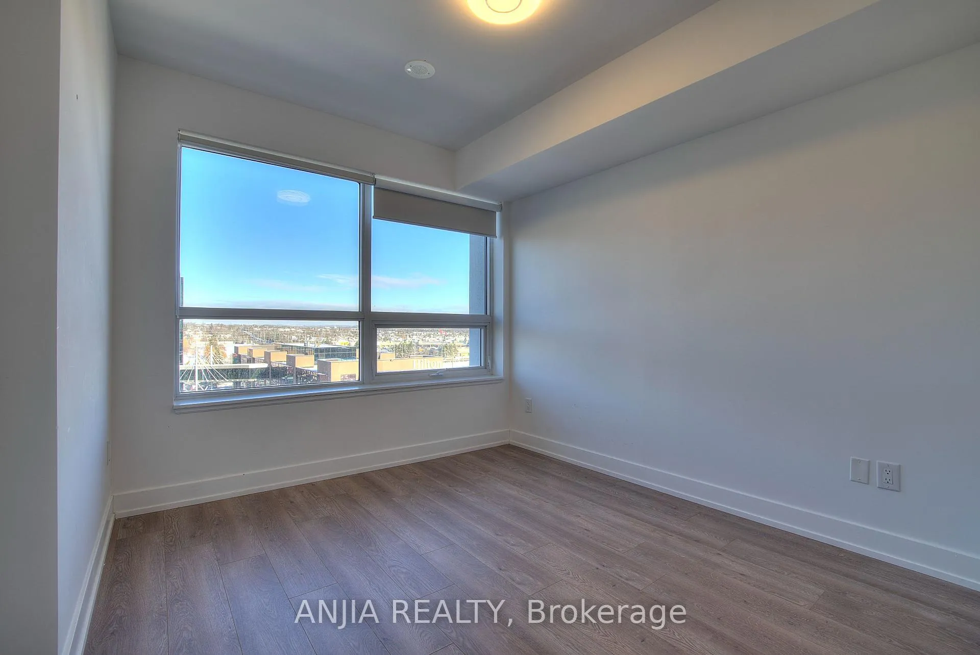 Photo 5 of Unit 1018, 9 Clegg Road, Markham, Unionville — HOMEH