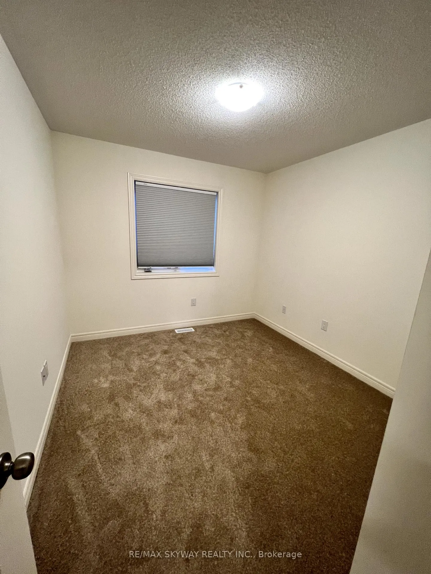 Photo 9 of 38 Donald Stewart Road, Brampton, Northwest Brampton — HOMEH