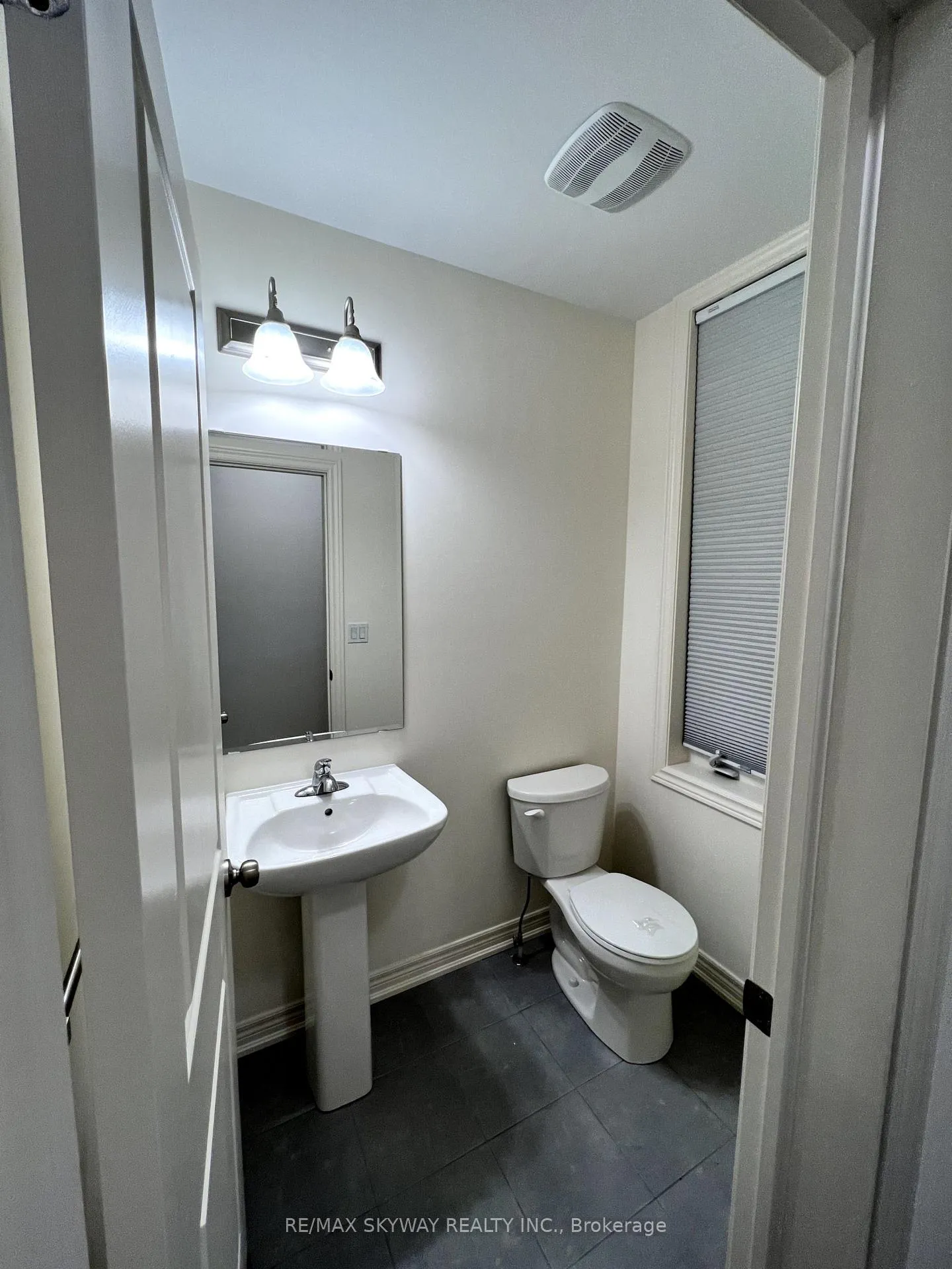 Photo 14 of 38 Donald Stewart Road, Brampton, Northwest Brampton — HOMEH