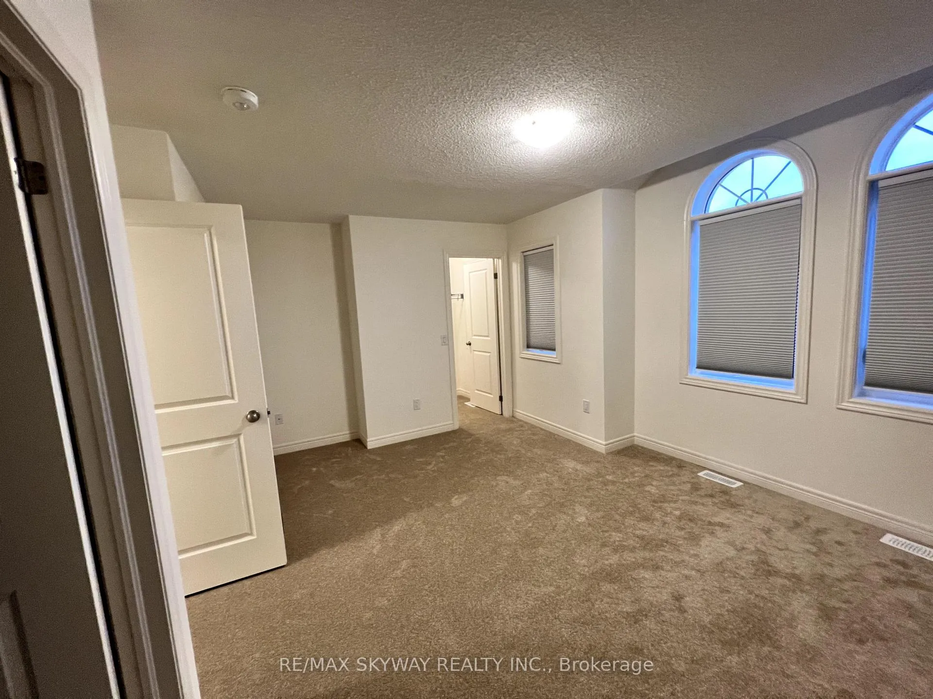 Photo 19 of 38 Donald Stewart Road, Brampton, Northwest Brampton — HOMEH