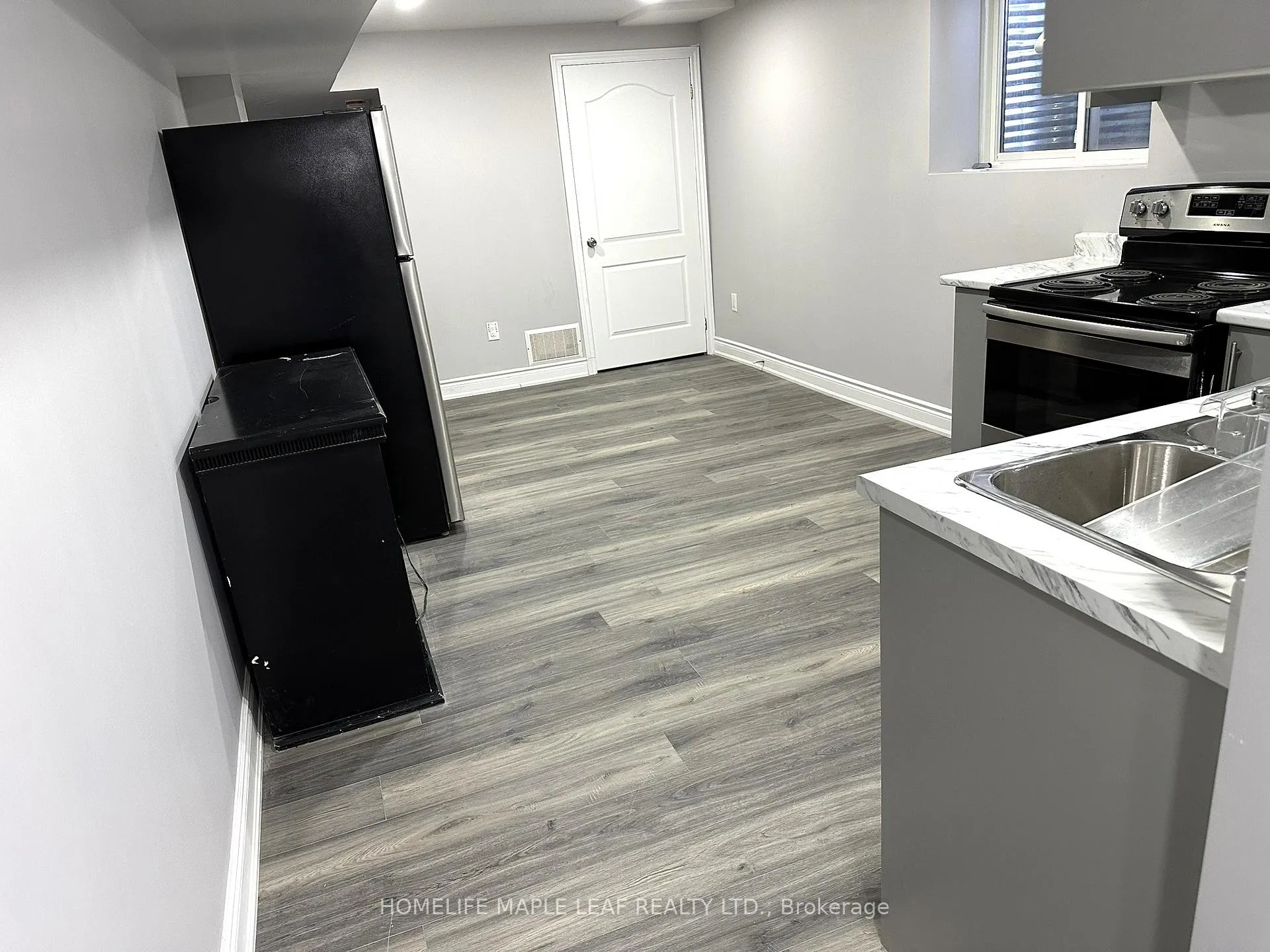 Photo 8 of Unit BASEMENT, 72 Four Seasons Circle, Brampton, Fletcher's Meadow — HOMEH