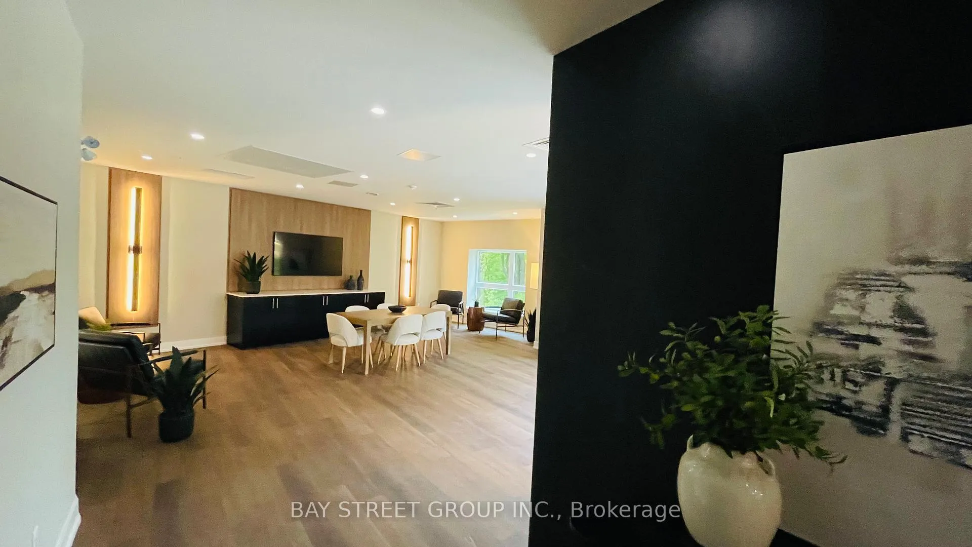 Photo 5 of Unit 0319, 1100 Lackner Place, Kitchener — HOMEH