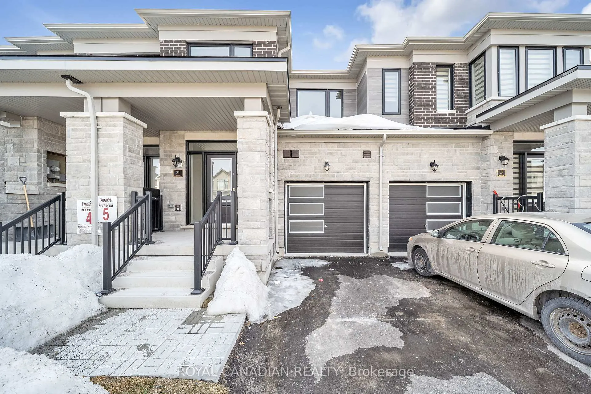 Front of 21 Tamworth Terrace