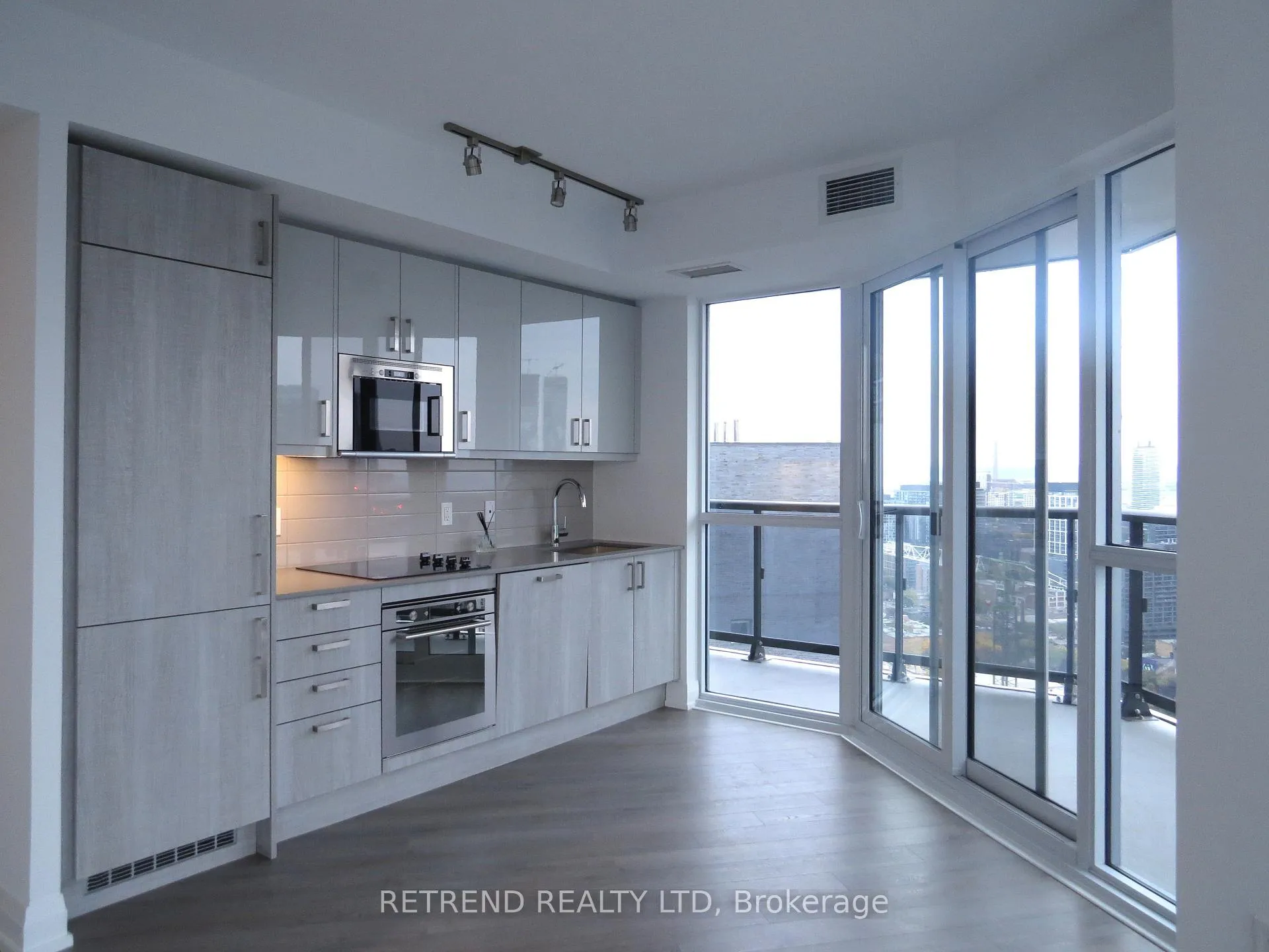 Photo 6 of Unit 3404, 77 Mutual Street, Toronto, Church-Yonge Corridor — HOMEH