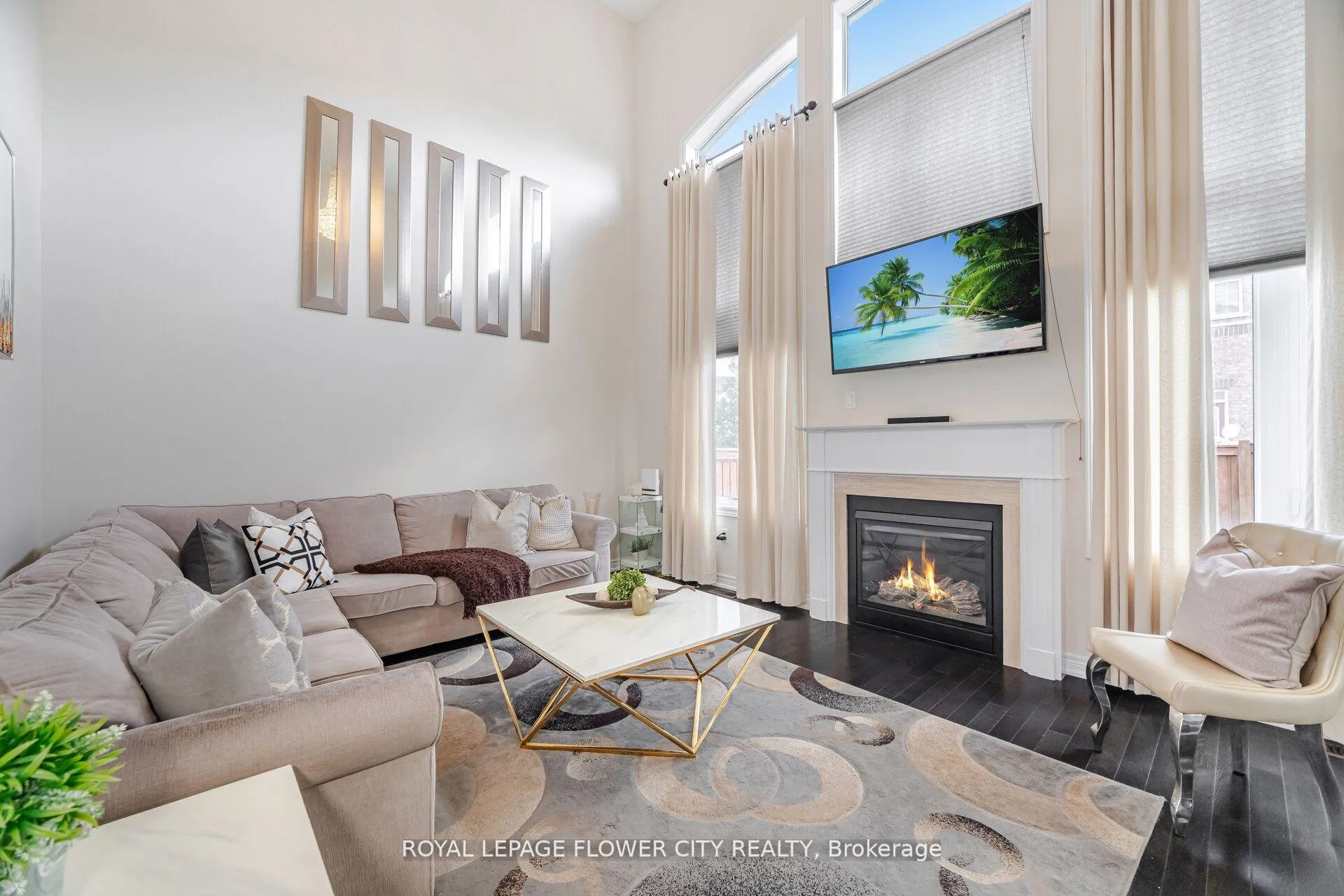 Photo 2 of 457 Dougall Avenue, Caledon, Rural Caledon — HOMEH