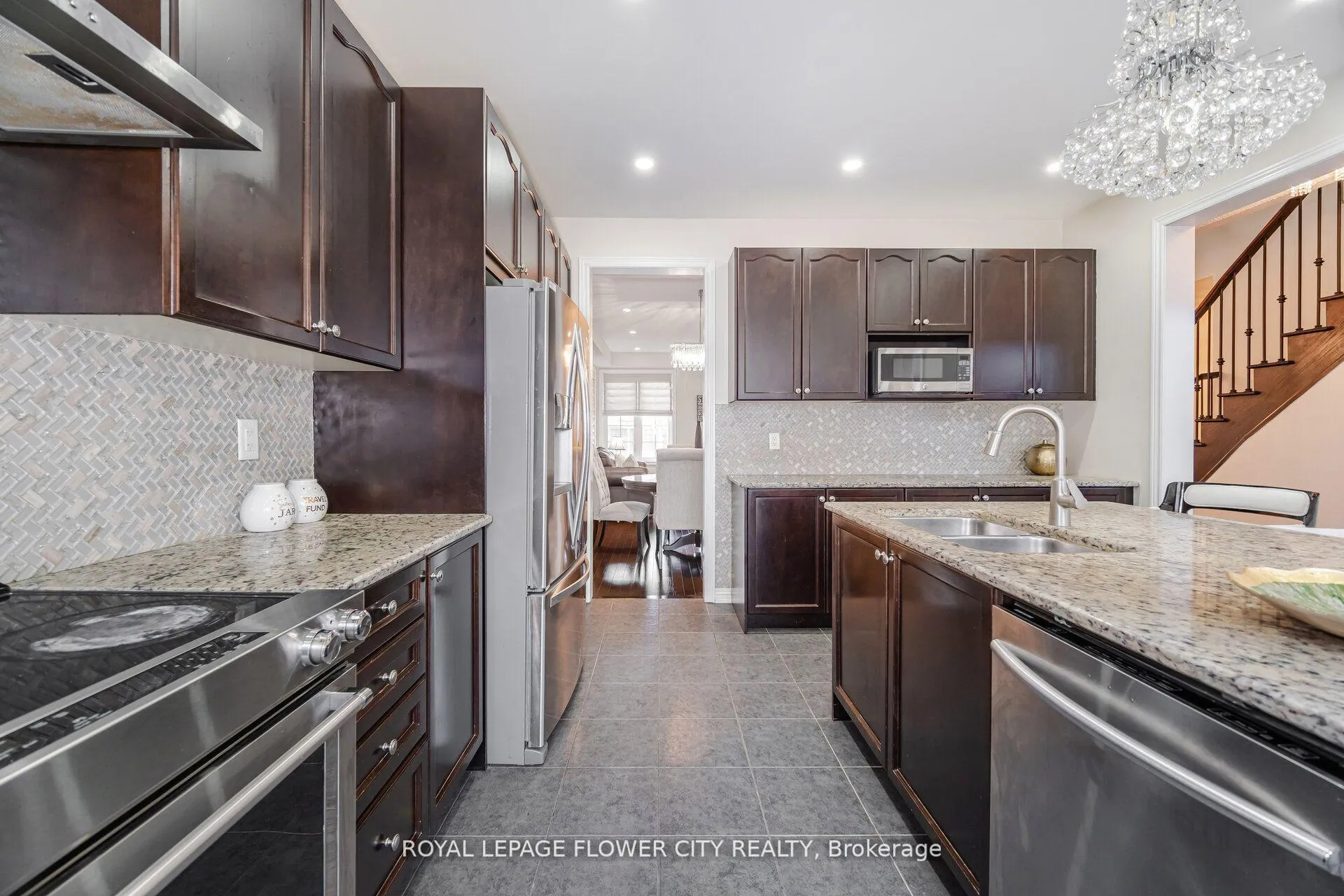 Photo 10 of 457 Dougall Avenue, Caledon, Rural Caledon — HOMEH