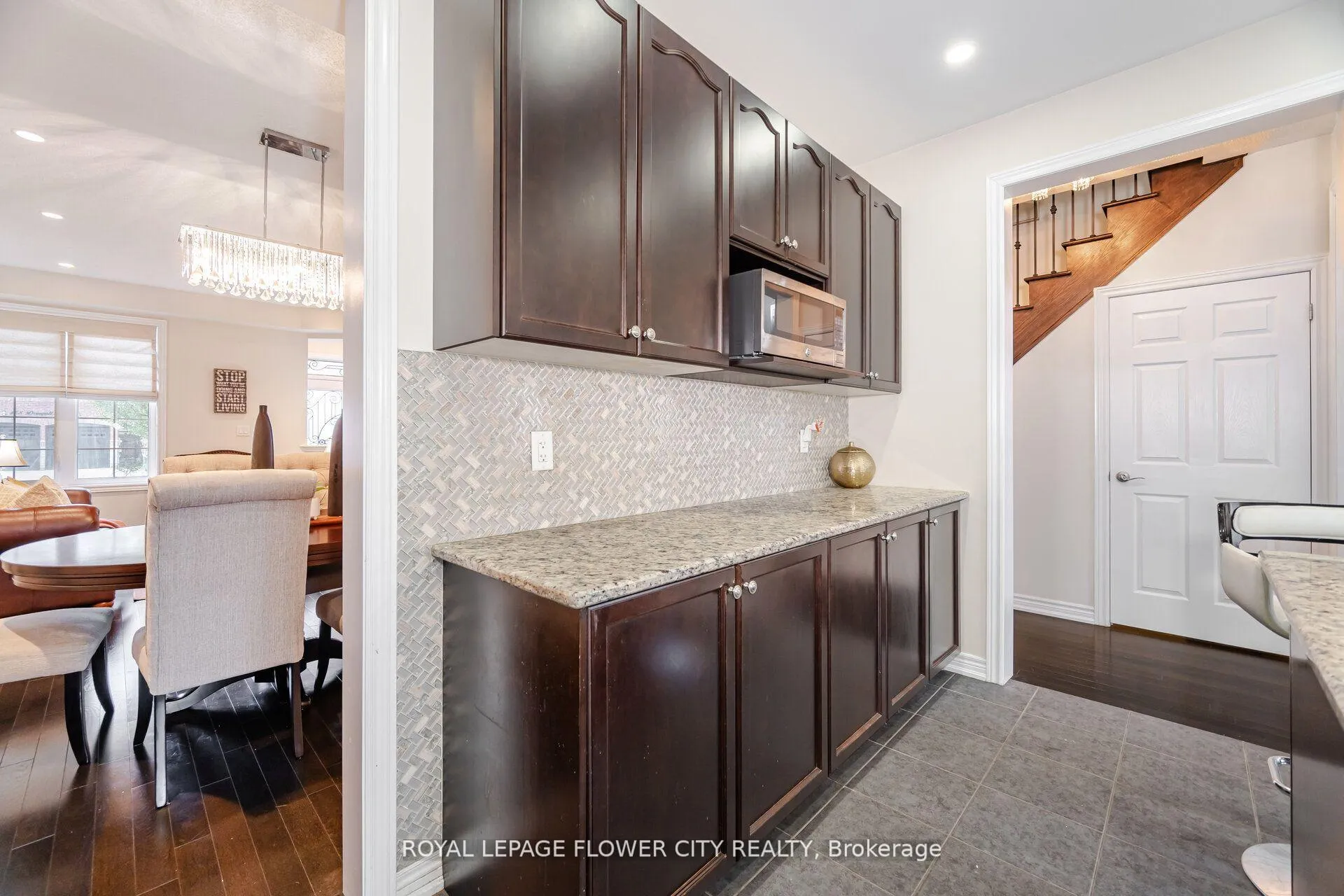 Photo 12 of 457 Dougall Avenue, Caledon, Rural Caledon — HOMEH