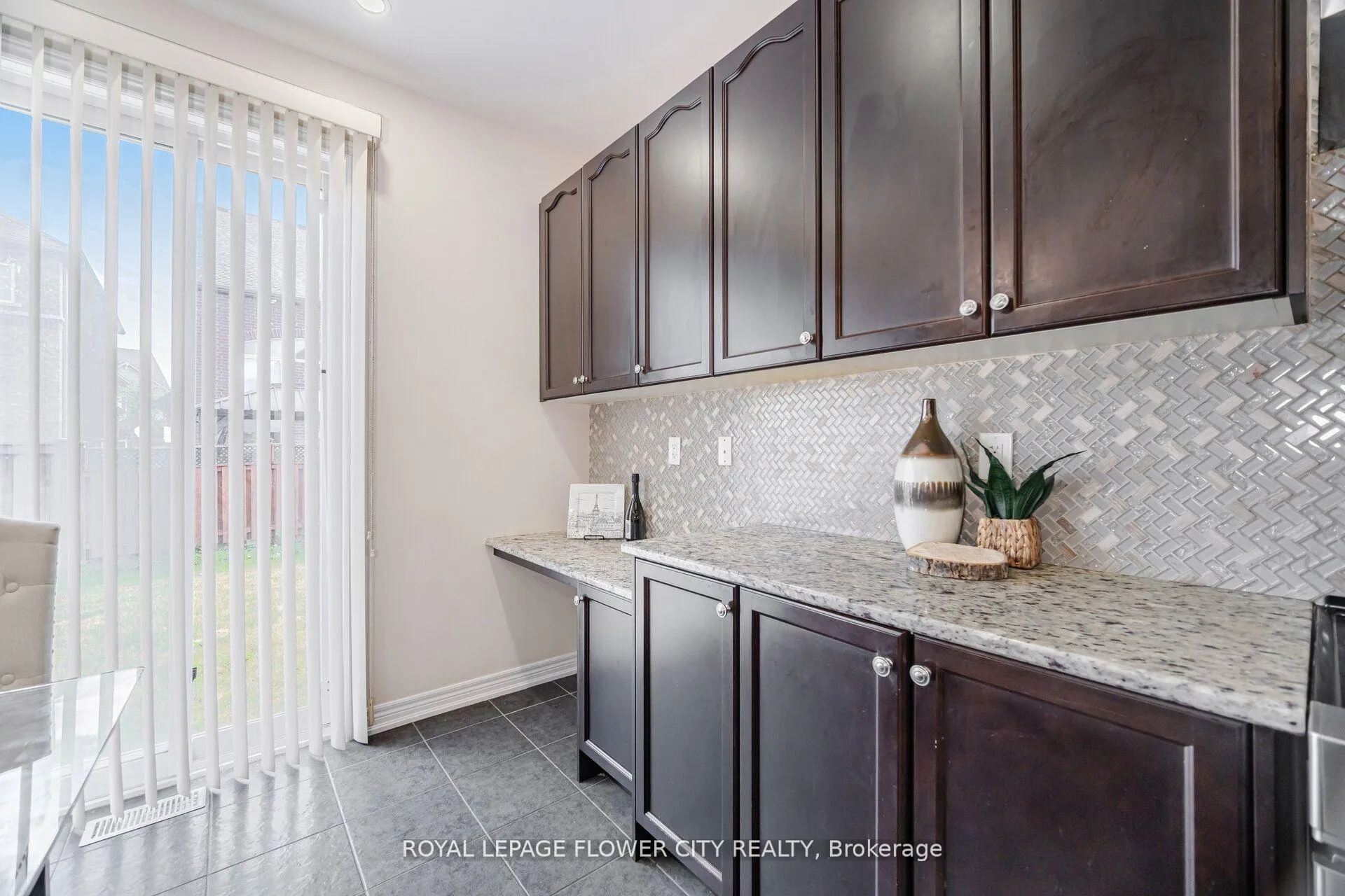 Photo 15 of 457 Dougall Avenue, Caledon, Rural Caledon — HOMEH