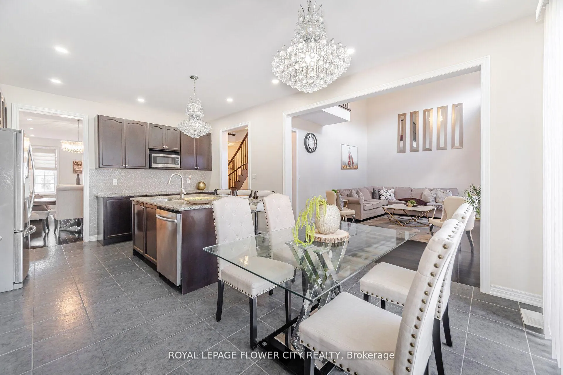 Photo 19 of 457 Dougall Avenue, Caledon, Rural Caledon — HOMEH