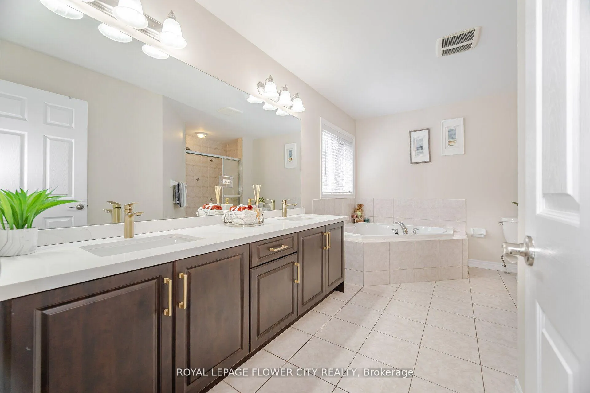 Photo 30 of 457 Dougall Avenue, Caledon, Rural Caledon — HOMEH